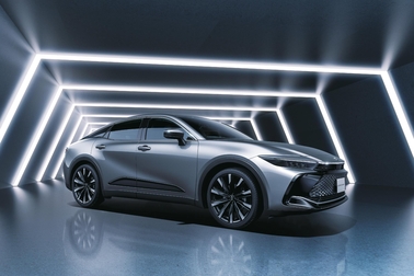 CROSSOVER RS“Advanced”(2.4Lターボハイブリッド車)