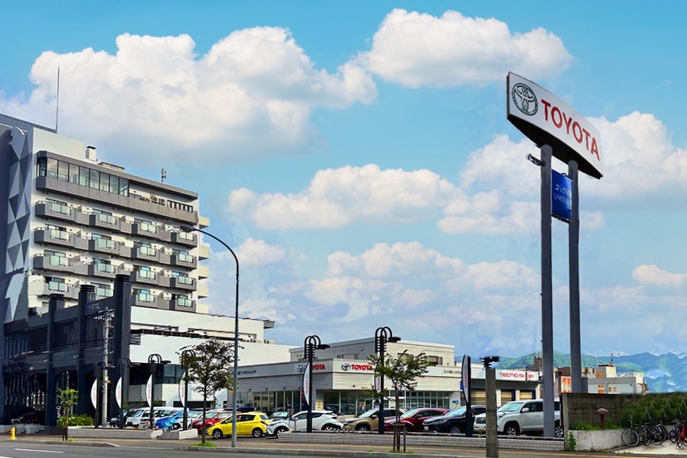 U-MEGA山の手店