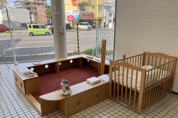 平岸店内観