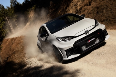 RZ“High performance”［GR-DAT（8AT・4WD）］